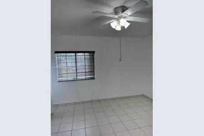 9047 NW 169th St, Miami Lakes, FL 33018 - Photo 13