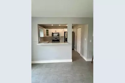 274 SW 159th Ter, Sunrise, FL 33326 - Photo 3