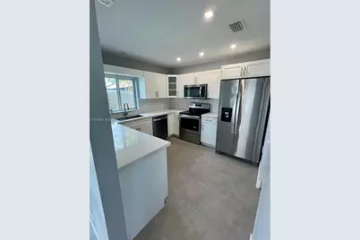 274 SW 159th Ter, Sunrise, FL 33326 - Photo 5