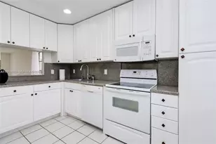 21529 Cypress Hammock Dr, Boca Raton, FL 33428 - Photo 13