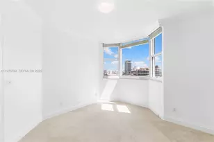 300 South Pointe Dr, Miami Beach, FL 33139 - Photo 21