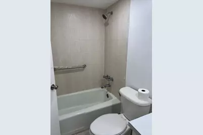 9493 SW 76th St #L4, Miami, FL 33173 - Photo 15
