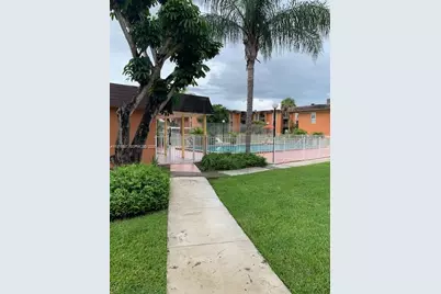 9493 SW 76th St #L4, Miami, FL 33173 - Photo 13