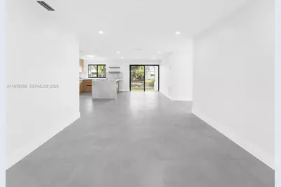 212 SW 7th St, Hallandale Beach, FL 33009 - Photo 5