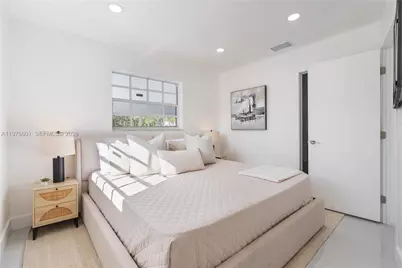 1360 SW 6th Ter, Deerfield Beach, FL 33441 - Photo 11