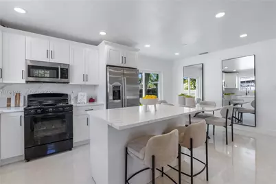 1360 SW 6th Ter, Deerfield Beach, FL 33441 - Photo 5