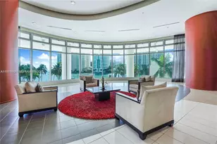 300 S Biscayne Blvd, Miami, FL 33131 - Photo 3