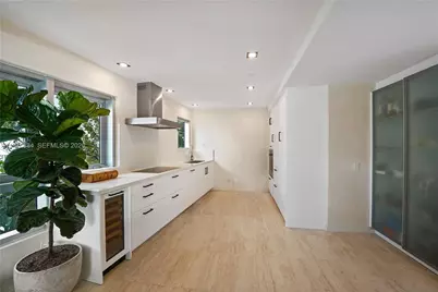 1491 Lincoln Ter #201, Miami Beach, FL 33139 - Photo 9