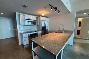 185 SW 7th St, Miami, FL 33130 - Photo 3