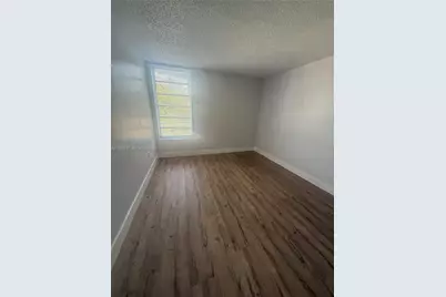 8820 Fontainebleau Blvd #302, Miami, FL 33172 - Photo 15