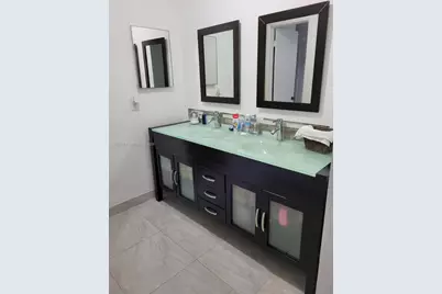 10932 SW 25th St, Miami, FL 33165 - Photo 13