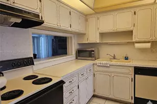 330 SE 2nd St, Hallandale Beach, FL 33009 - Photo 3