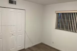 100 Berkley Rd, Hollywood, FL 33024 - Photo 5