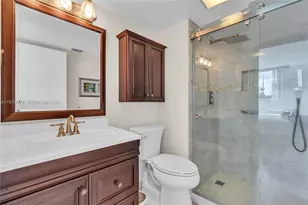 9320 S Hollybrook Lake Dr, Pembroke Pines, FL 33025 - Photo 21