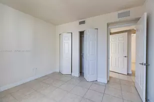 423 NE 23rd St, Miami, FL 33137 - Photo 7