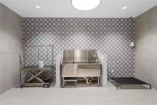 16395 Biscayne Blvd, North Miami Beach, FL 33160 - Photo 17