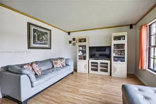 5260 Redwood Ct, Plantation, FL 33317 - Photo 7