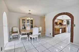 5260 Redwood Ct, Plantation, FL 33317 - Photo 9