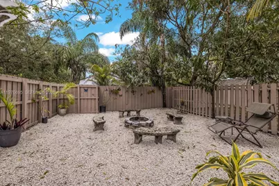 11801 NE 11th Ave, Biscayne Park, FL 33161 - Photo 27