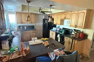 8105 NW 74th Terrace, Tamarac, FL 33321 - Photo 5