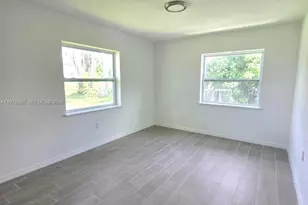 4438 E Riverside Dr, Fort Myers, FL 33905 - Photo 9