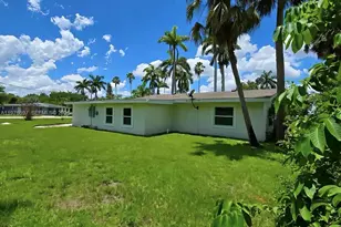 4438 E Riverside Dr, Fort Myers, FL 33905 - Photo 11