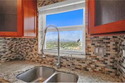 4747 Collins Ave #1403, Miami Beach, FL 33140 - Photo 13