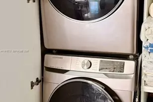 10 SW South River Dr, Miami, FL 33130 - Photo 9