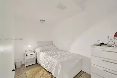1880 S Treasure Dr #2G, North Bay Village, FL 33141 - Photo 17
