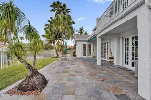 1078 Laguna Springs Dr, Weston, FL 33326 - Photo 59