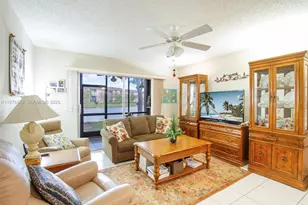 1201 SW 141st Ave, Pembroke Pines, FL 33027 - Photo 9