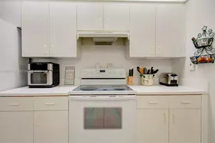 1201 SW 141st Ave, Pembroke Pines, FL 33027 - Photo 19