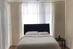 9755 NW 52nd St, Doral, FL 33178 - Photo 5