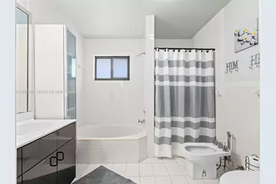 615 NW 134th Pl, Miami, FL 33182 - Photo 39