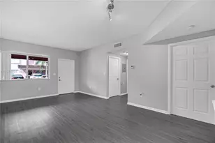 8021 Lake Dr, Doral, FL 33166 - Photo 11