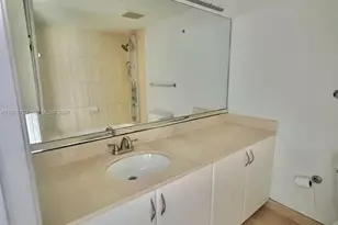 1750 N Bayshore Dr, Miami, FL 33132 - Photo 7