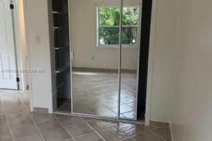 520 NE 38th St, Miami, FL 33137 - Photo 21