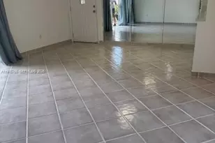 520 NE 38th St, Miami, FL 33137 - Photo 11