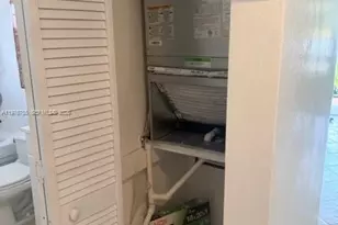 520 NE 38th St, Miami, FL 33137 - Photo 17