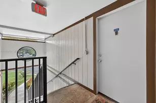 9748 S Belfort Cir, Tamarac, FL 33321 - Photo 15