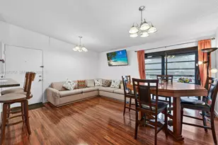 9748 S Belfort Cir, Tamarac, FL 33321 - Photo 5