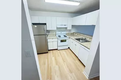 9878 Nob Hill Ln #9878, Sunrise, FL 33351 - Photo 3