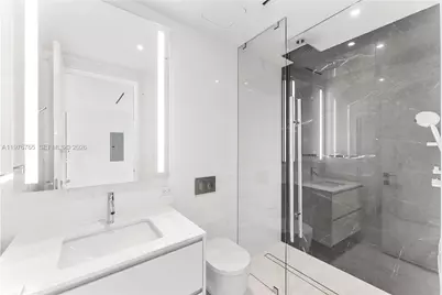 300 Biscyane Blvd Way #1202, Miami, FL 33131 - Photo 25