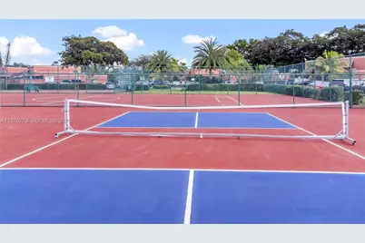 1490 Laguna Ln, Pembroke Pines, FL 33026 - Photo 25