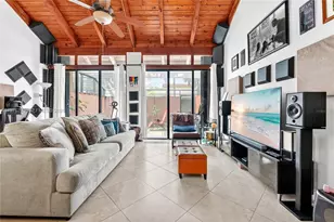 1490 Laguna Ln, Pembroke Pines, FL 33026 - Photo 11