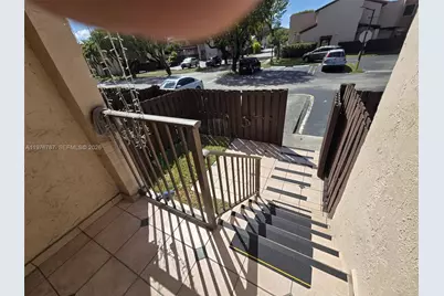 655 W Park Dr #6-12, Miami, FL 33172 - Photo 3