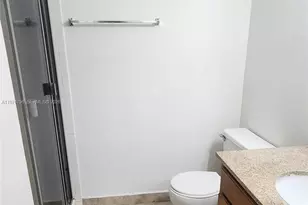 902 NE 209th St, Miami, FL 33179 - Photo 9