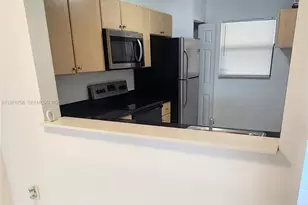 902 NE 209th St, Miami, FL 33179 - Photo 1