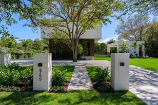 8755 SW 54th Ave, Miami, FL 33143 - Photo 5