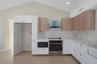 659 NE 73rd St, Miami, FL 33138 - Photo 9